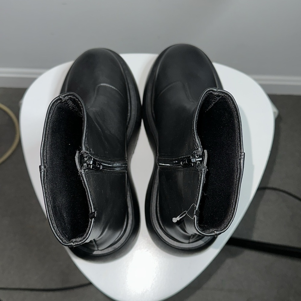 H&M Platform Boots in Black - Picture 7 of 8